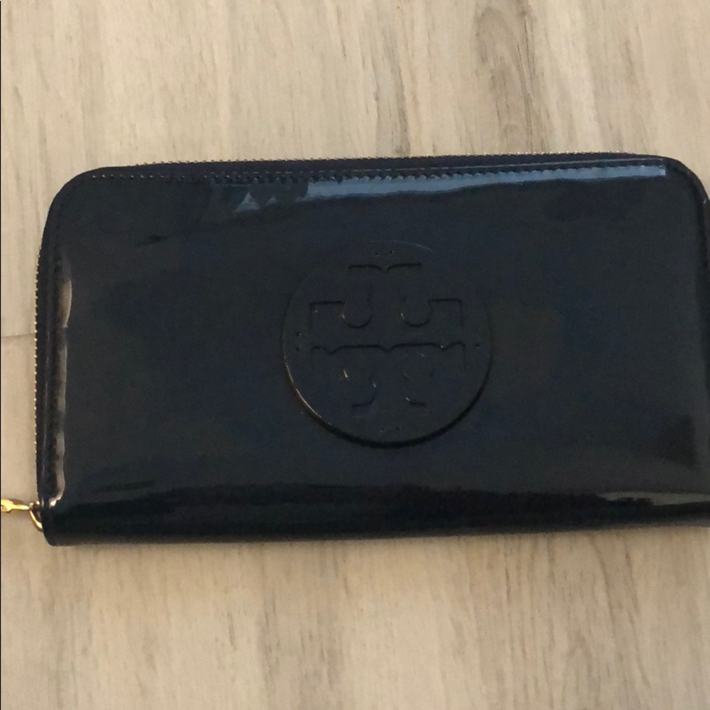 Tory Burch wallet